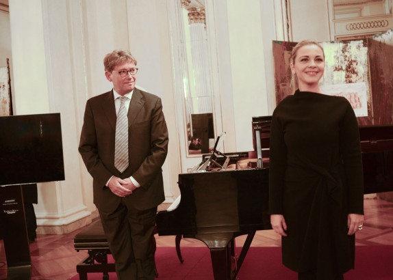 Il pianista James Vaughan con la soprano Elena Monti (foto Gerry Pizzocari)